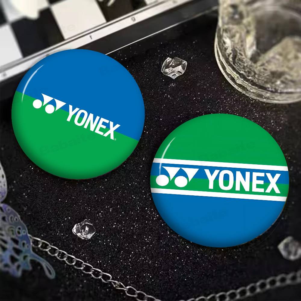ファッションバドミントン Y-Yonex 写真ブローチ クリ - Badminton Yonex のレビューと価格